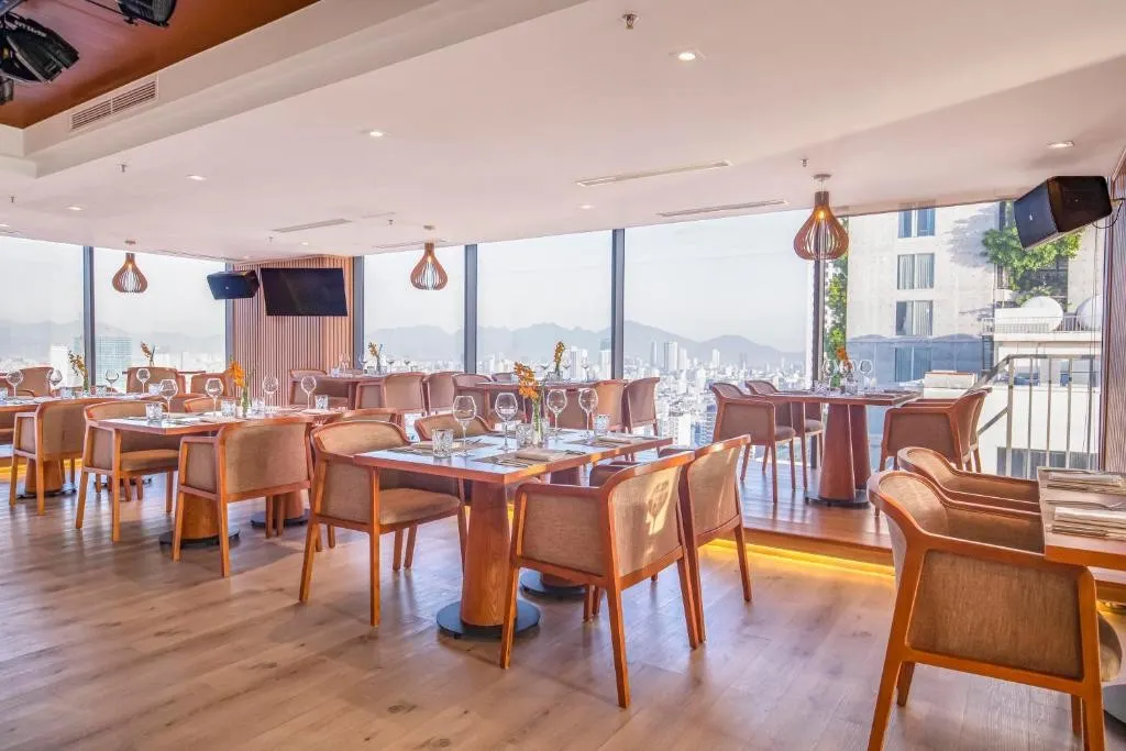 TMS Hotel Da Nang Beach фото 10