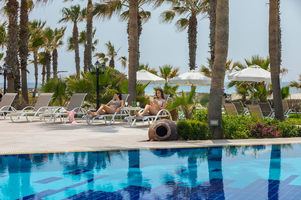 Aquamare Beach Hotel фото 15