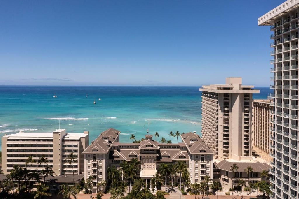 Moana Surfrider, A Westin Resort & Spa фото 23