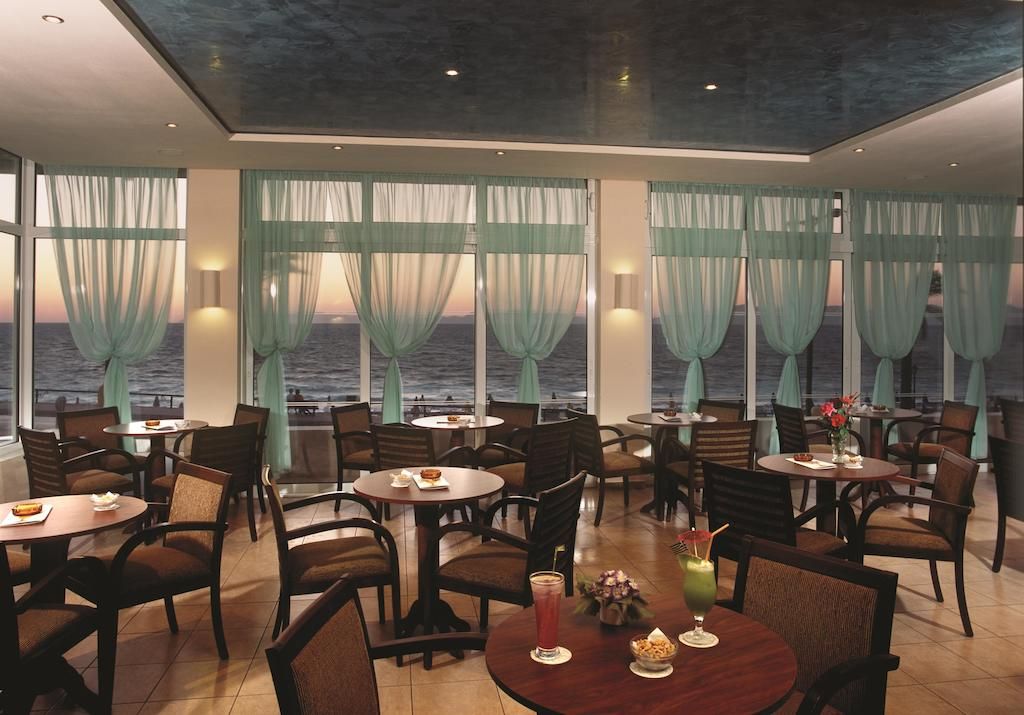 Belvedere Beach Hotel фото 8