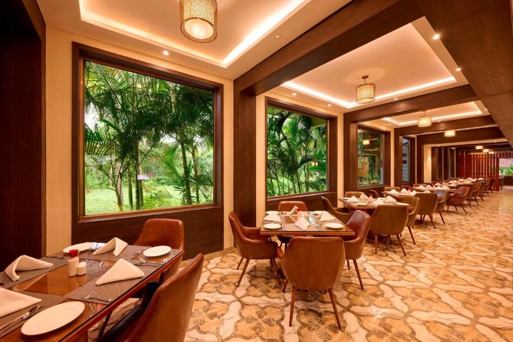 Sea Breeze Sarovar Portico фото 32