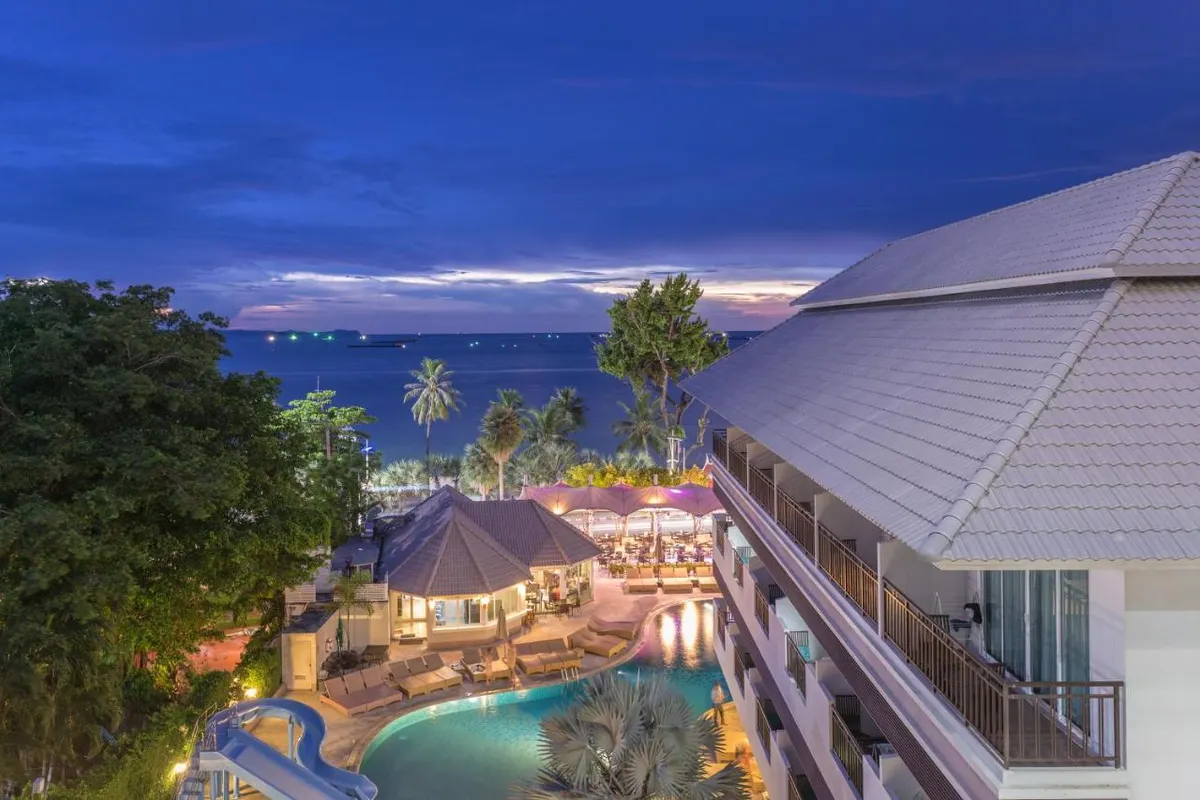 D Beach Pattaya Discovery Beach Hotel фото 2