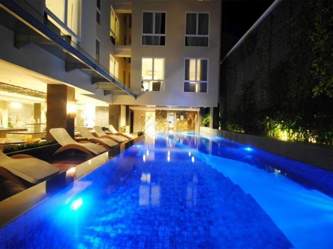 Solaris Hotel Kuta фото 29