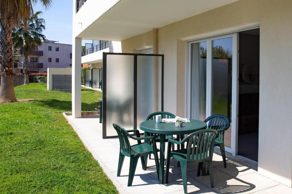Comfort Suites Cannes Mandelieu фото 10