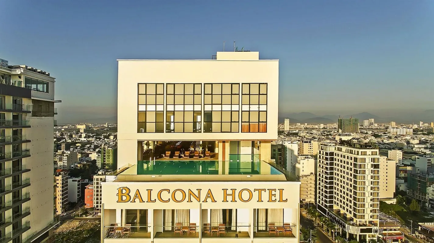 Balcona Hotel Danang фото 1