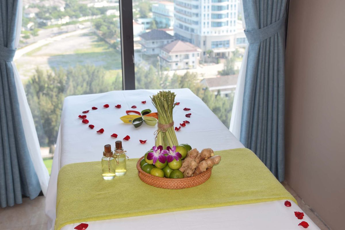 Yarra Ocean Suites Danang фото 49