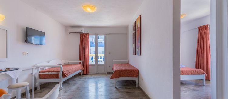 Фото отеля Irini Apartments