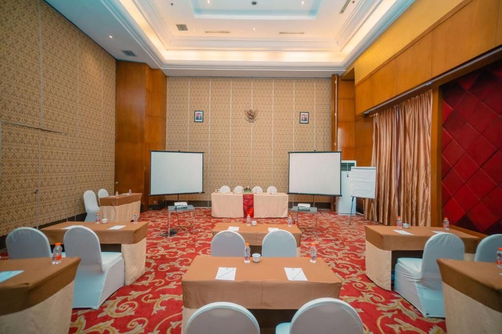 Best Western Mangga Dua Hotel and Residence фото 45