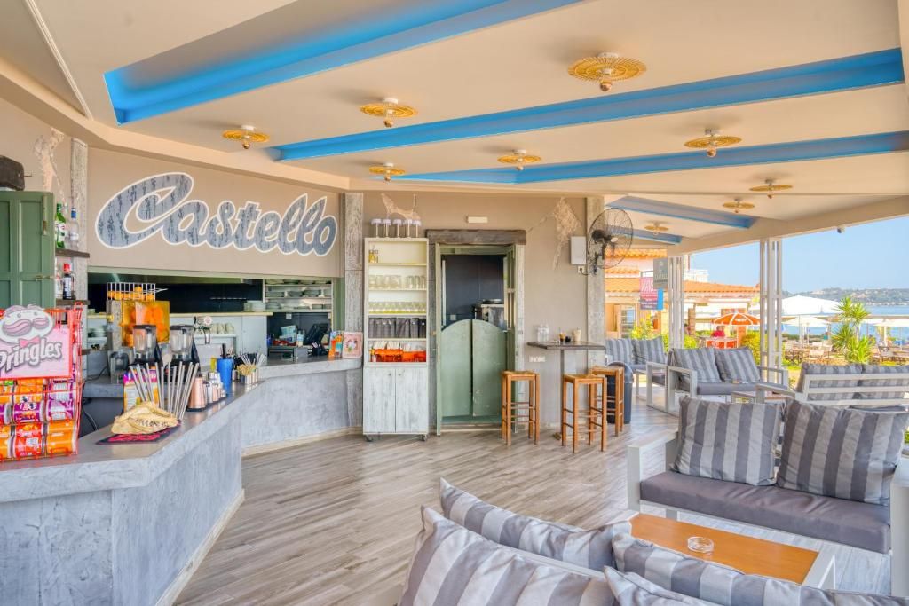 Castello Beach Hotel фото 17