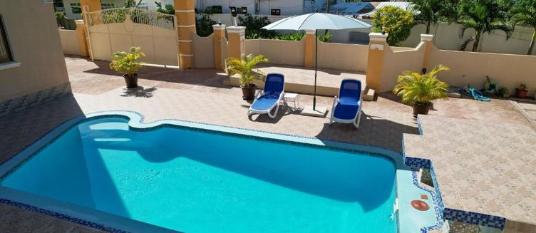 Фото отеля Stone Self Catering Apartment