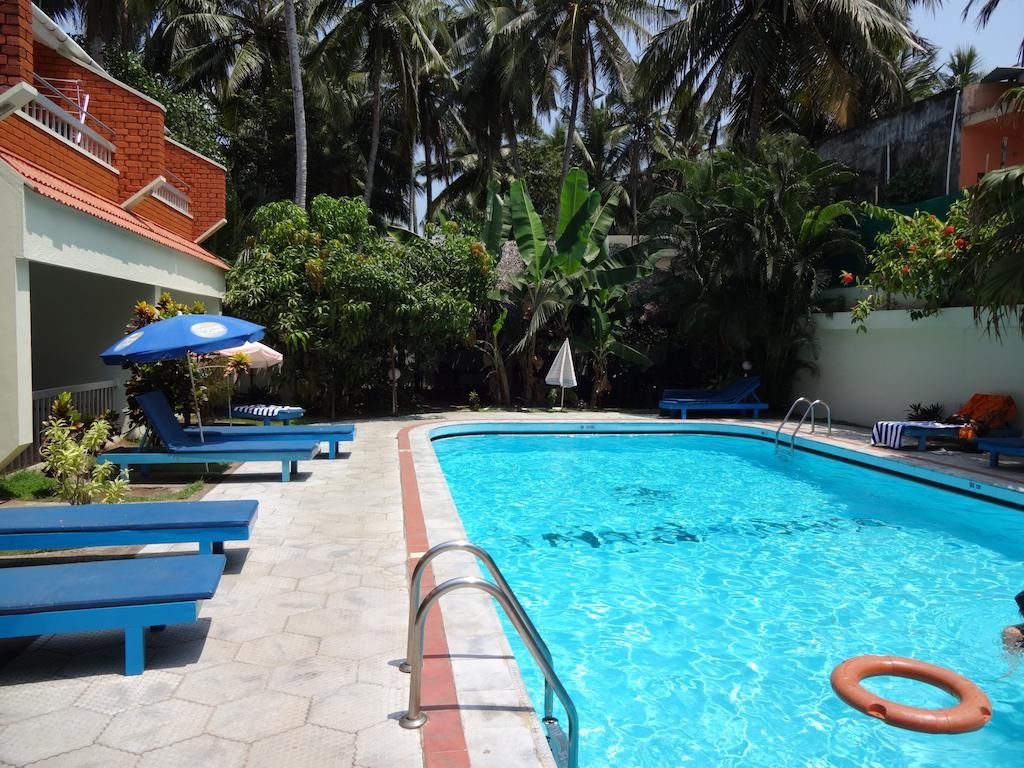 Hotel Thushara фото 0