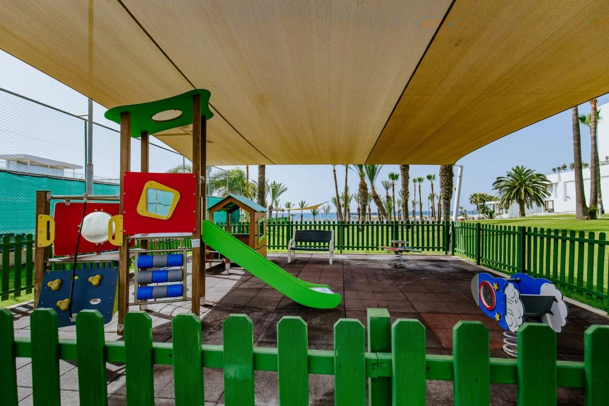 Golden Bay Beach Hotel фото 23