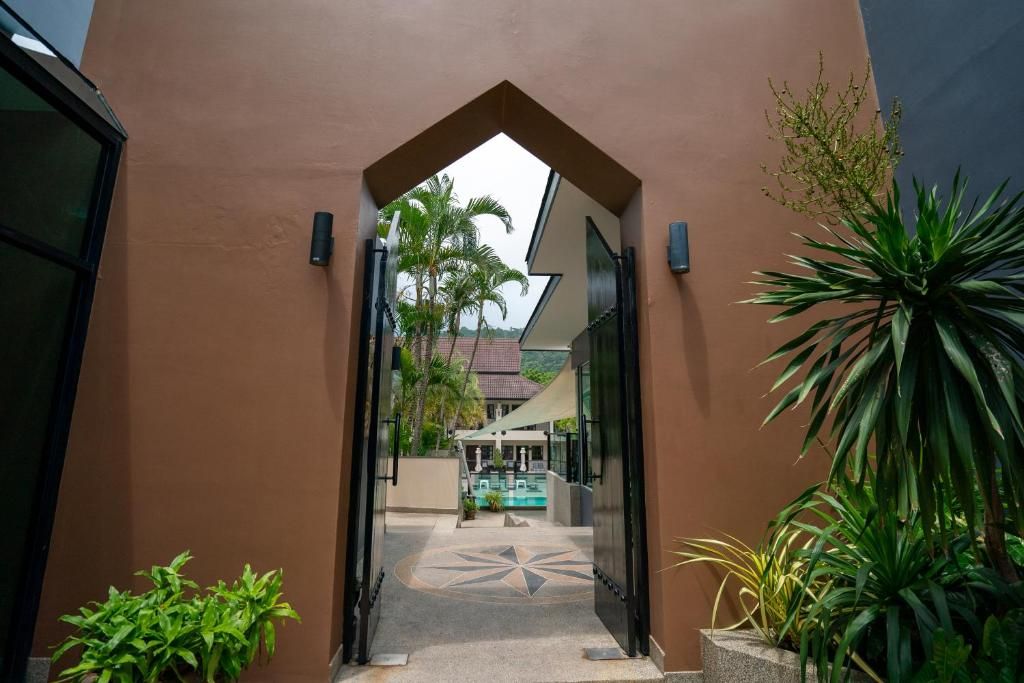Naiya Buree Resort at Nai Harn Beach фото 30
