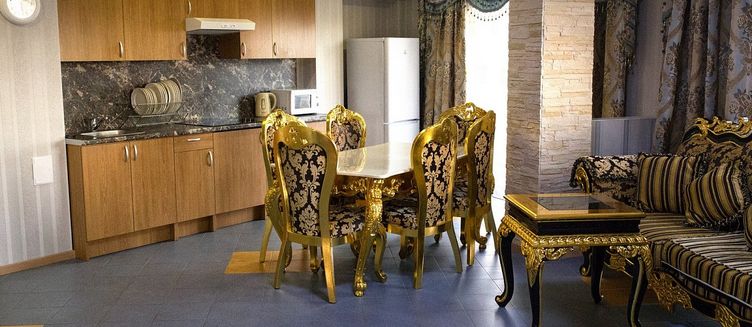 Фото отеля Holiday Hotel