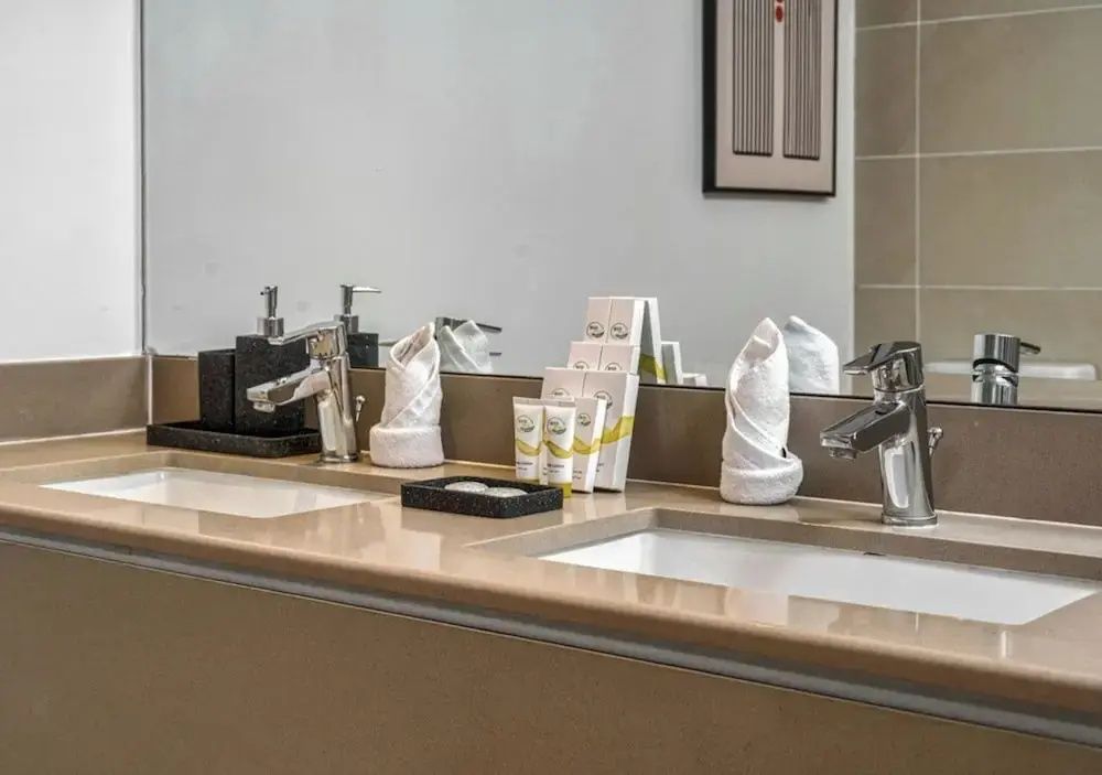 Desert Key - Perfectly Located Yas Island Premier Apts фото 7