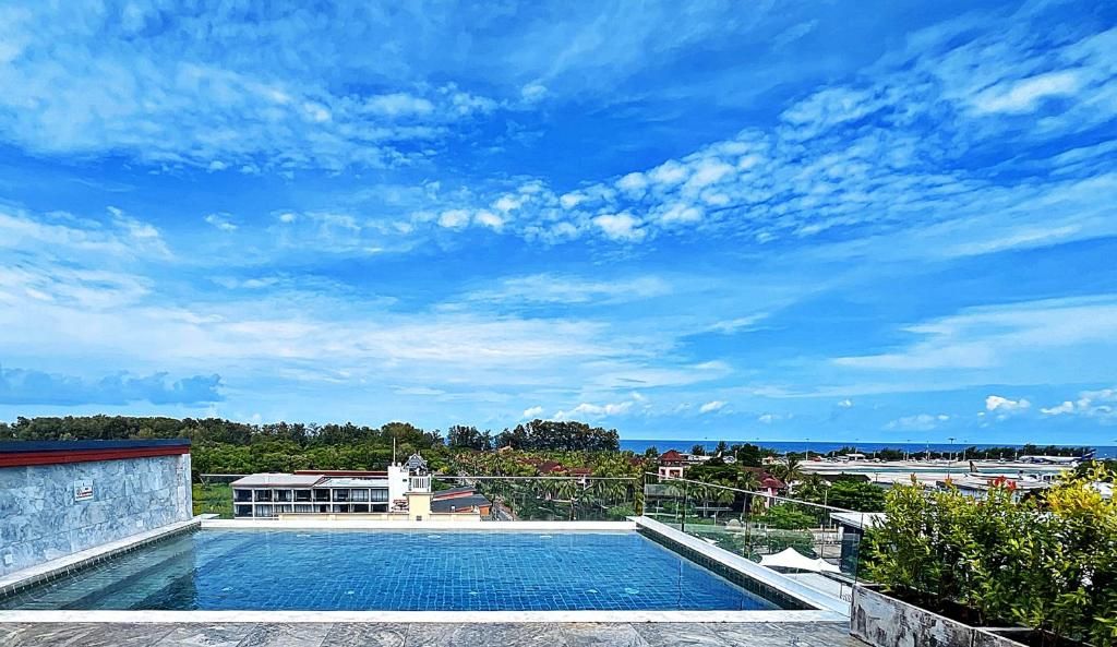 The Sixteen Naiyang Beach Hotel фото 28