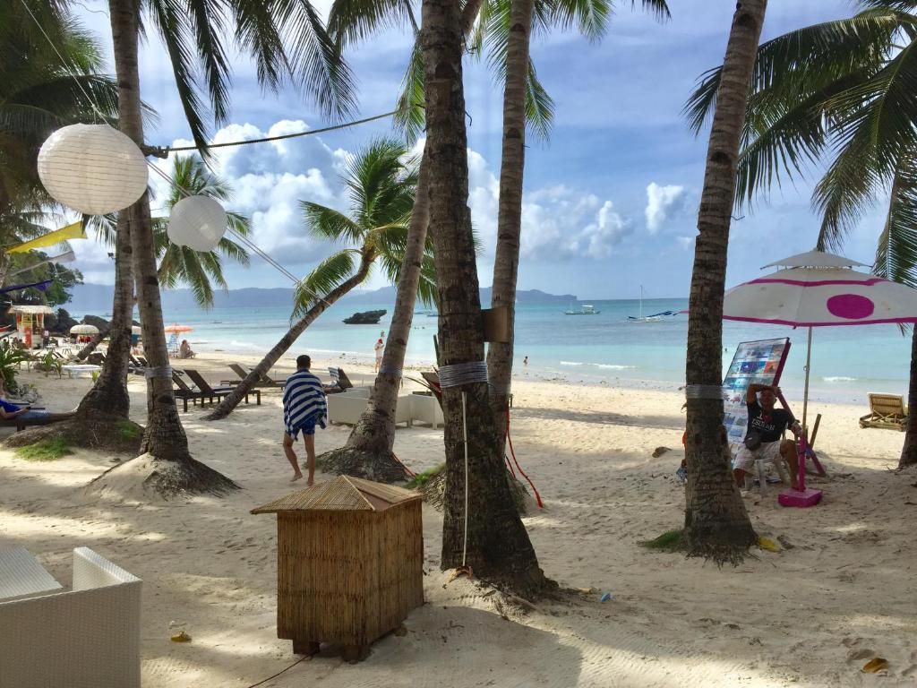 Microtel by Wyndham Boracay фото 32