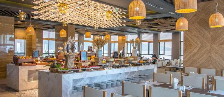 Фото отеля HAIAN Beach Hotel & Spa