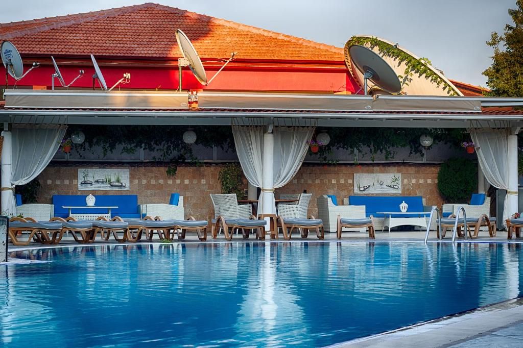 Romance Beach Hotel фото 29