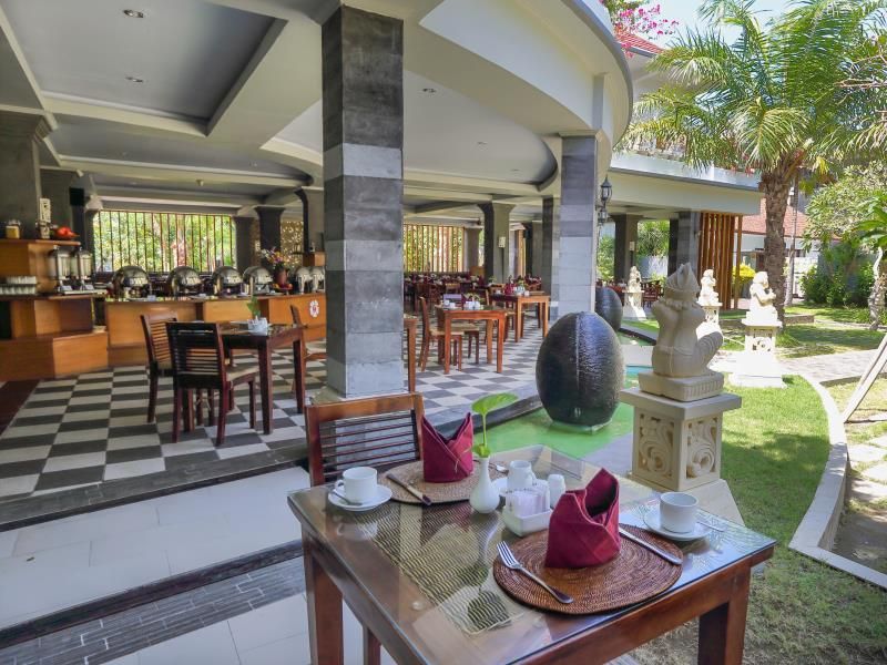 Puri Saron Hotel Seminyak фото 28