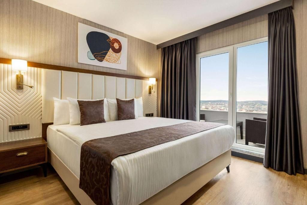 Operla Airport Hotels, Trademark Collection by Wyndham фото 3