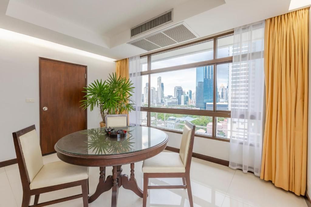 Pinnacle Lumpinee Park Hotel & Spa фото 41