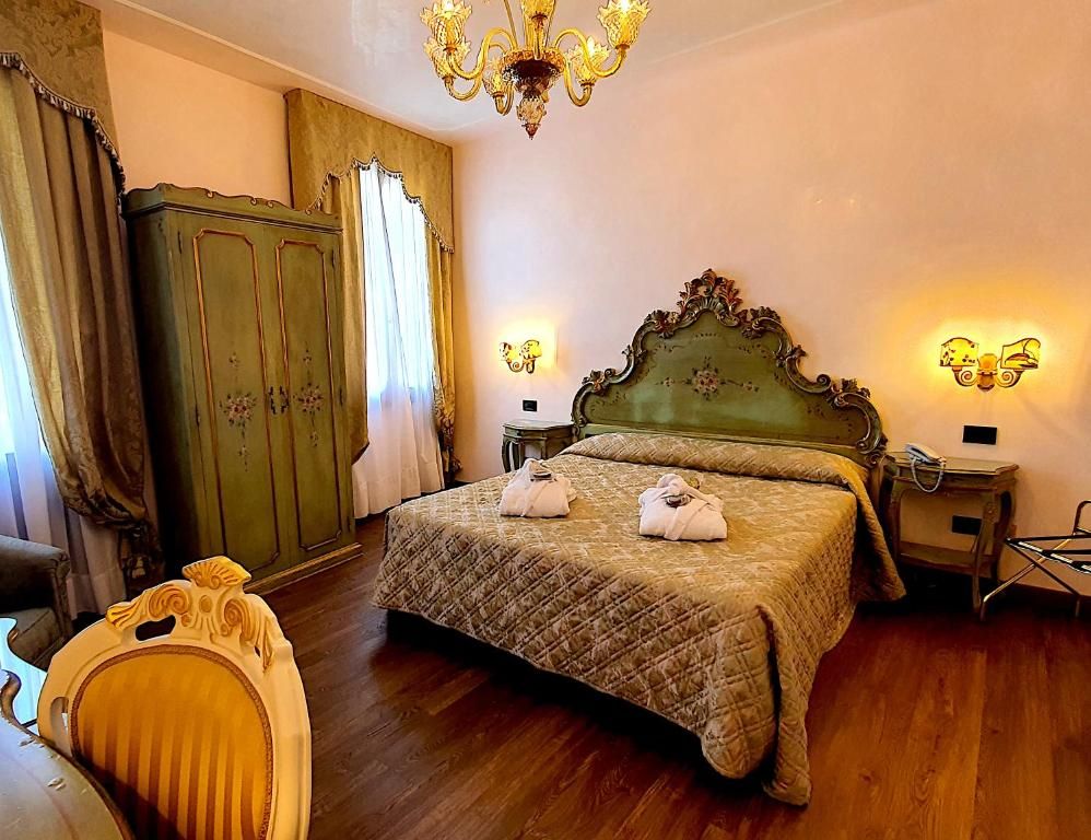 Hotel Carlton on the Grand Canal фото 8