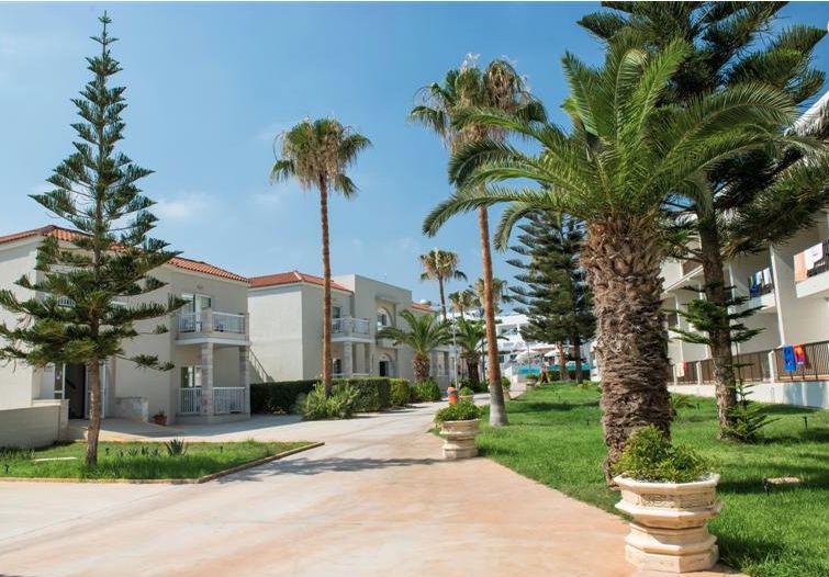 New Famagusta Hotel фото 13