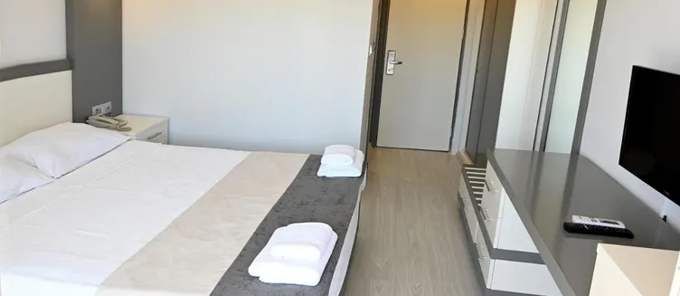 Фото отеля Roxx Royal Hotel