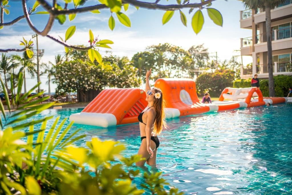 Welcome World Beachfront Resort фото 74