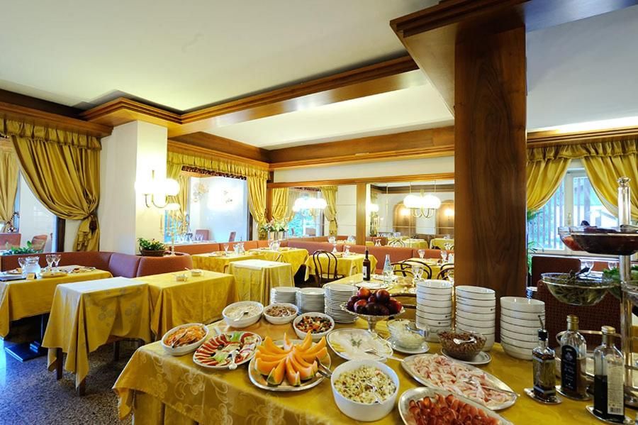 Touring hotel Madonna di Campi фото 14
