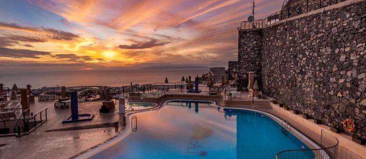 Фото отеля Kn Panoramica Heights Apartments