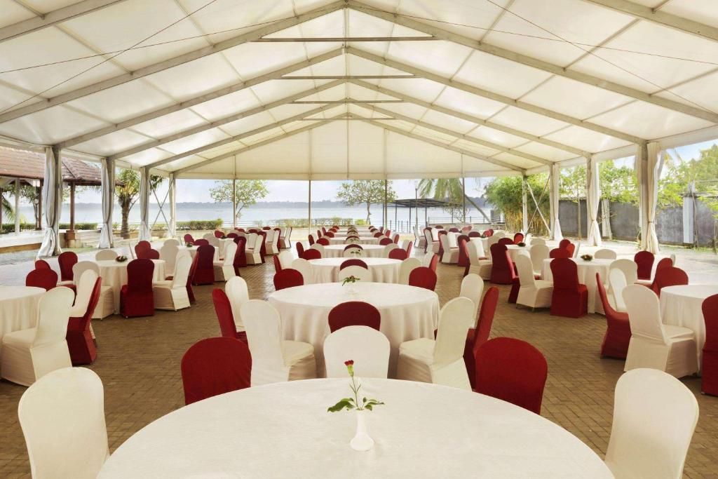 Ramada Cochin Resort фото 68