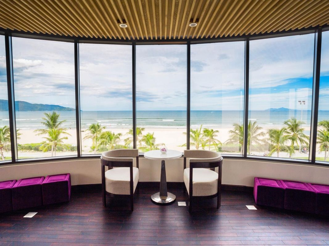 Holiday Beach Danang Hotel & Spa фото 7
