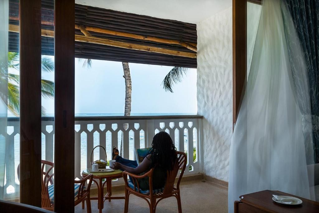 Travellers Beach Hotel and Club фото 14