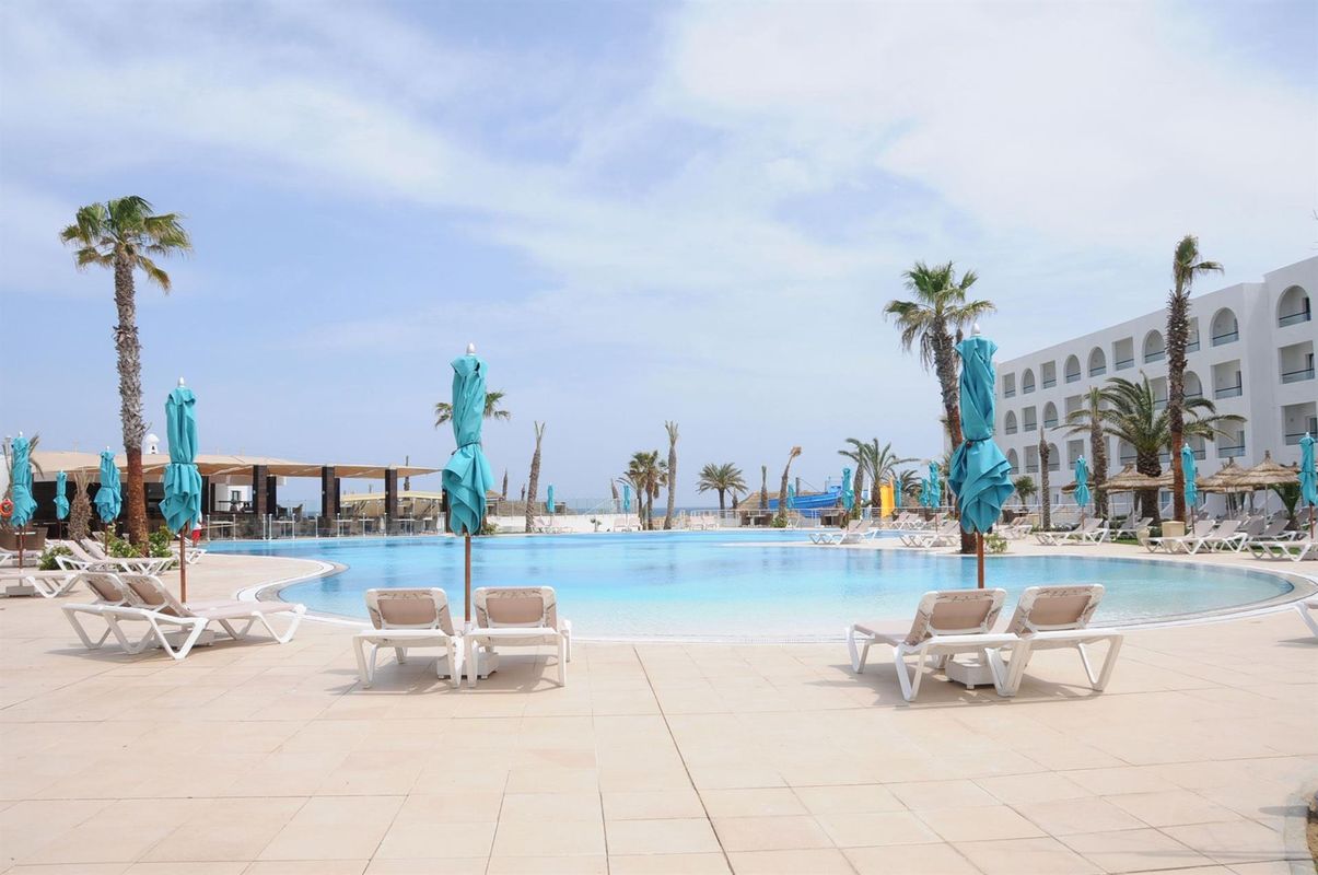Nozha Beach Resort & Spa фото 9