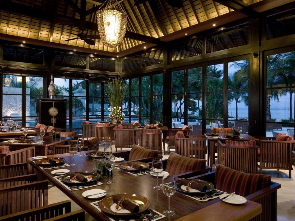 The Royal Santrian Luxury Beach Villas фото 48