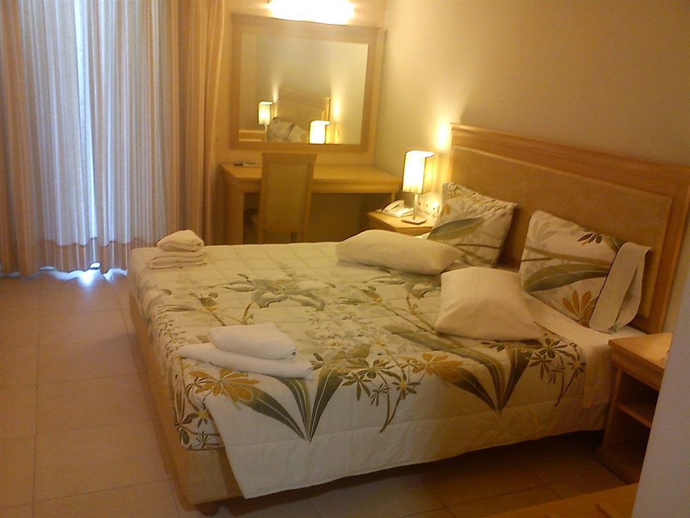 Glyfada Beach Hotel фото 25