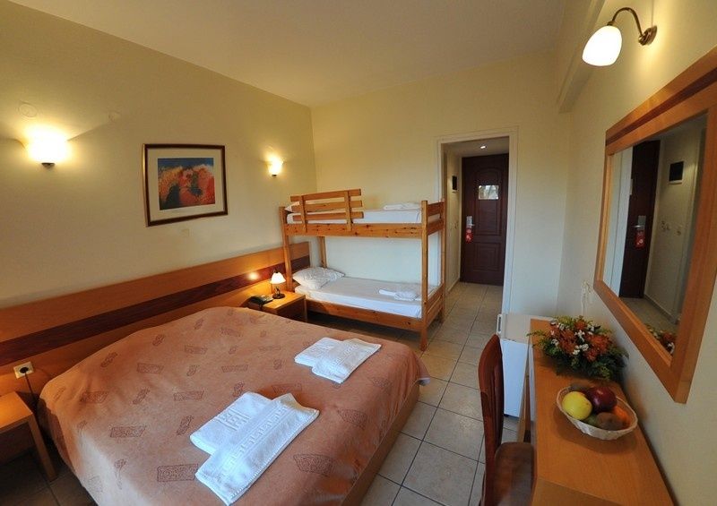 CNic Hellinis Hotel фото 36