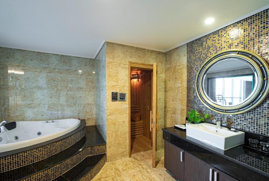 Muong Thanh Grand Da Nang Hotel фото 50