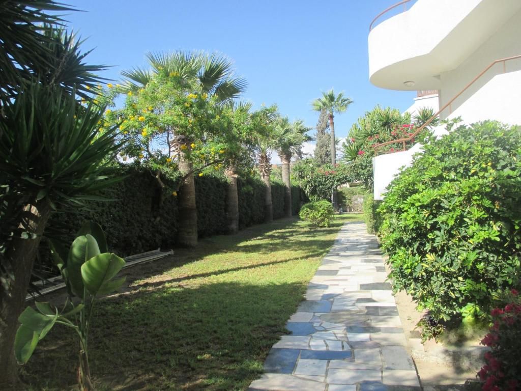 Tsialis Hotel Apartments фото 21