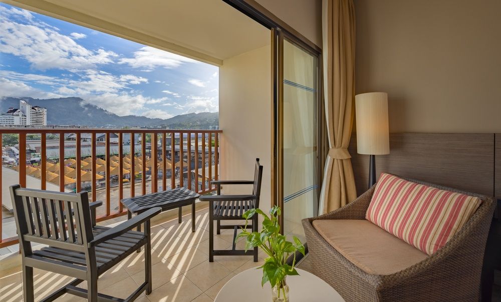 Deevana Plaza Phuket фото 83