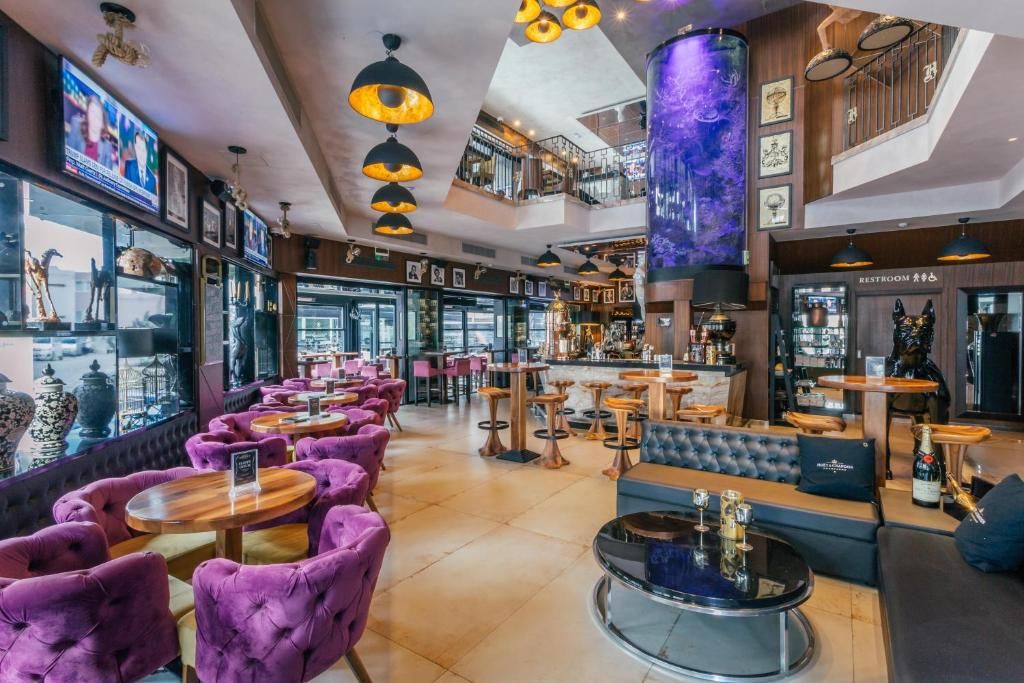 Hugo's Boutique Hotel - Adults Only фото 24