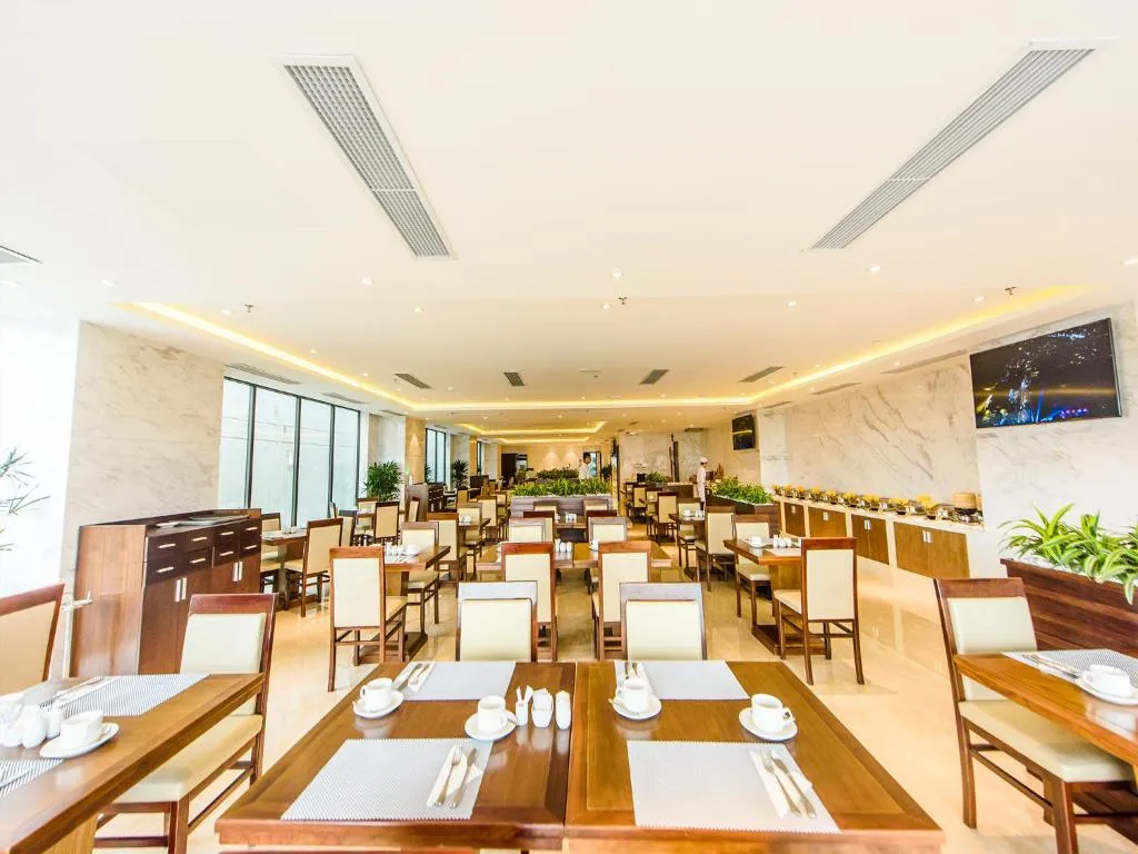 Yarra Ocean Suites Danang фото 46