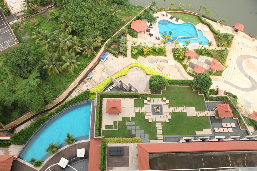 Crowne Plaza Kochi фото 43