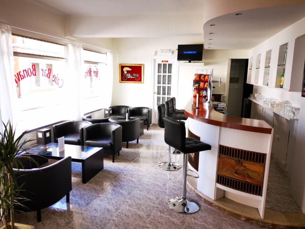 Хостел «Hostal Bonavista» фото 12