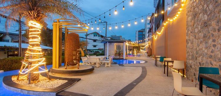 Фото отеля Golden Jomtien Beach Hotel