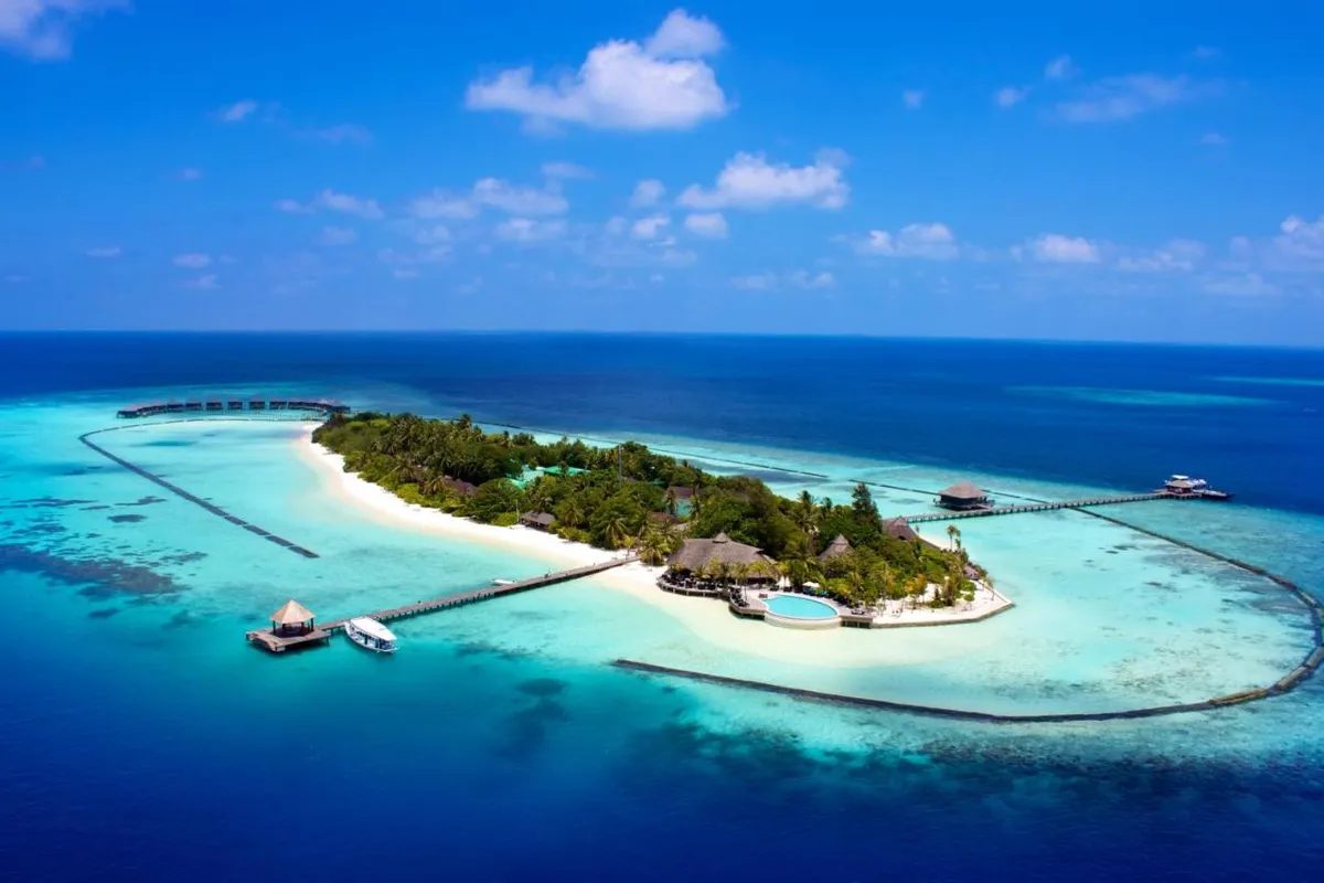 Komandoo Island Resort (Adults Only) фото 0