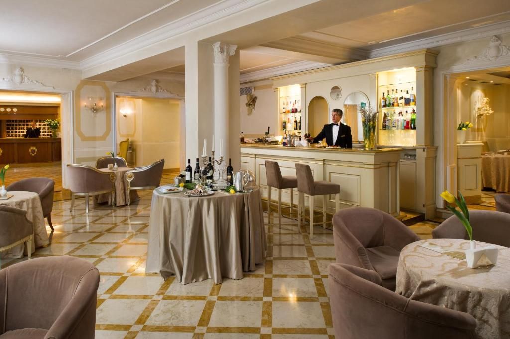 Hotel Carlton on the Grand Canal фото 25