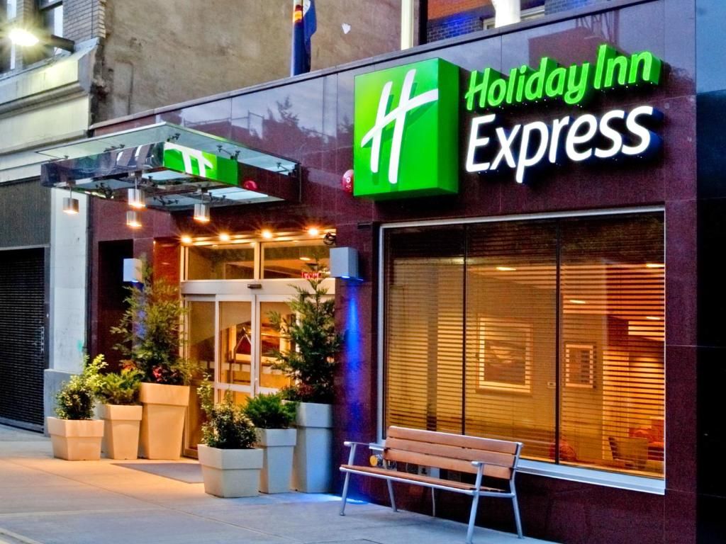 Holiday Inn Express New York City Times Square фото 13